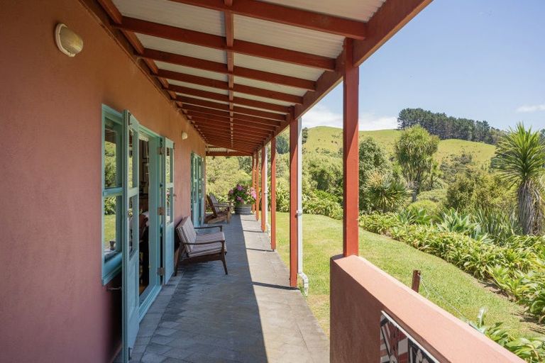 Photo of property in 206 Colville Road, Coromandel, 3584