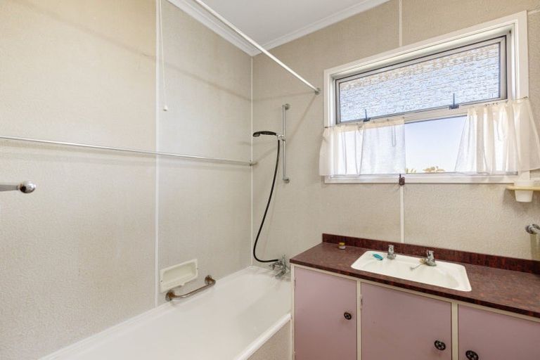 Photo of property in 128 Marine Parade, Mount Maunganui, 3116