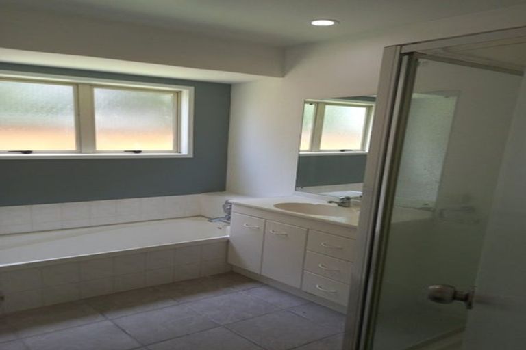 Photo of property in 1/15 O'sullivan Place, Waiuku, 2123