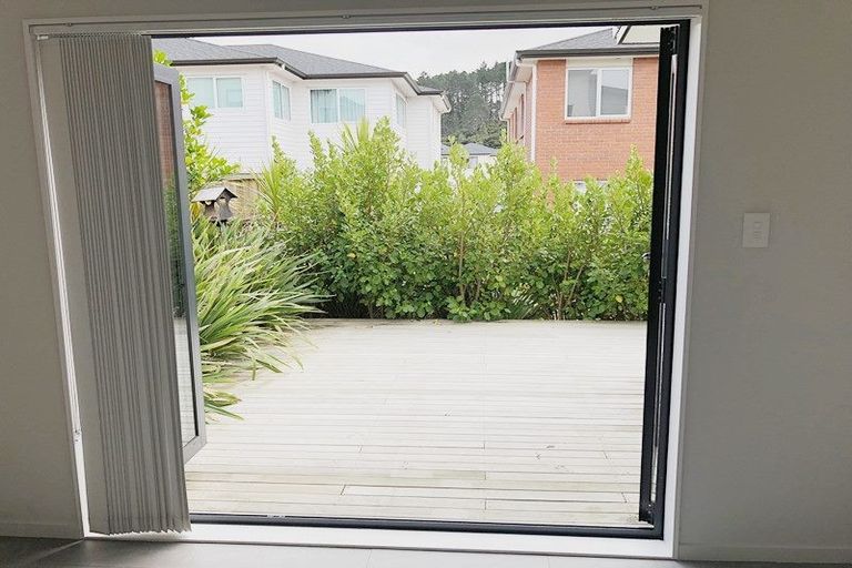 Photo of property in 38 Makamaka Lane, Albany Heights, Auckland, 0632