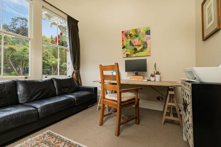 Photo of property in 278a Forest Hill Road, Waiatarua, Auckland, 0612