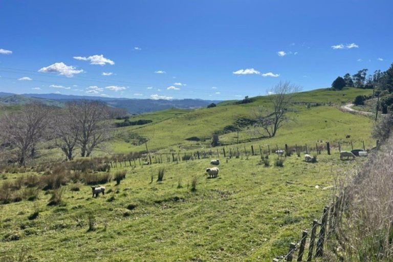 Photo of property in 1845 Kanakanaia Road, Whatatutu, Te Karaka, 4091