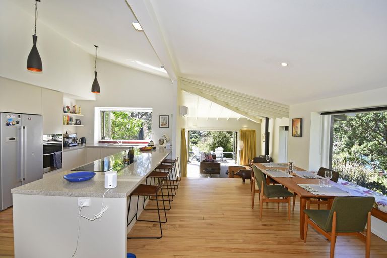 Photo of property in 7 Kyle Street, Leigh, 0985