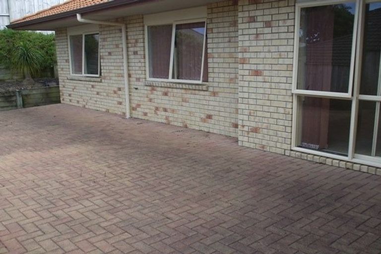 Photo of property in 6 Richfield Crescent, Westgate, Auckland, 0614