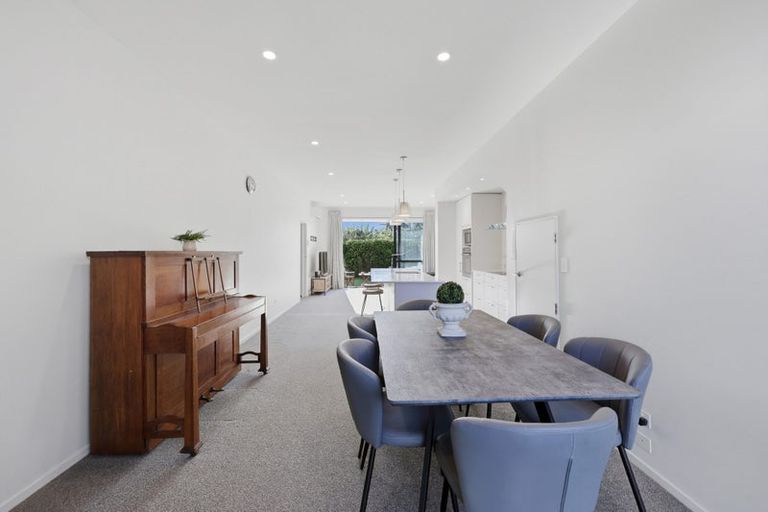 Photo of property in 27 Carder Court, Hobsonville, Auckland, 0618