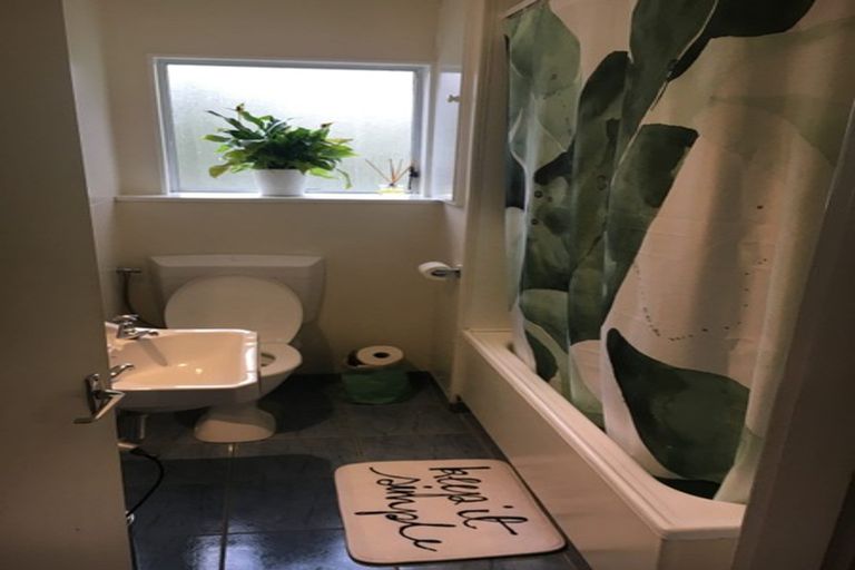 Photo of property in 8/161 Glenmore Street, Kelburn, Wellington, 6012