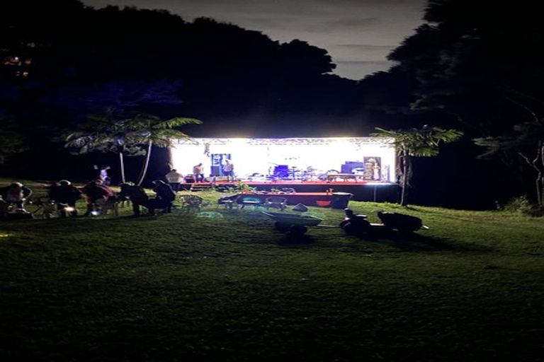 Photo of property in 341 Upper Harbour Drive, Greenhithe, Auckland, 0632