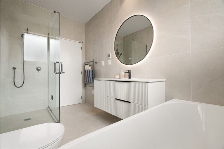 Photo of property in 24 Josh Road, Huapai, Kumeu, 0810