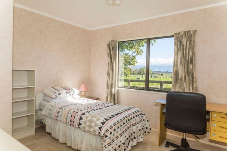 Photo of property in 11 Tipapakuku Road, Dannevirke, 4930