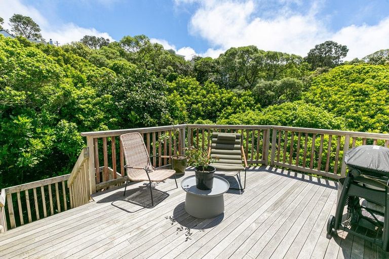 Photo of property in 77a Nicholson Road, Khandallah, Wellington, 6035