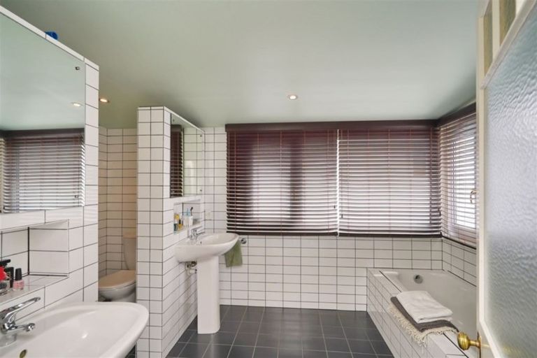 Photo of property in 12 Marriner Street, Sumner, Christchurch, 8081