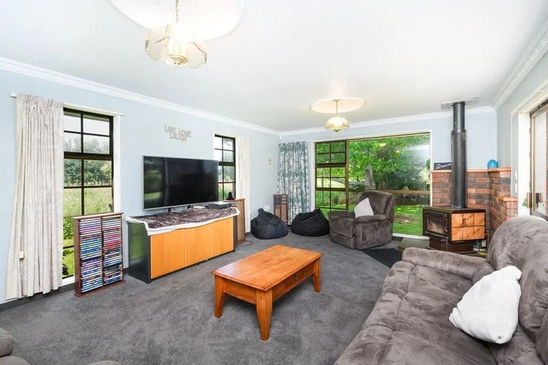 Photo of property in 83 Oroua Road, Kairanga, Palmerston North, 4475