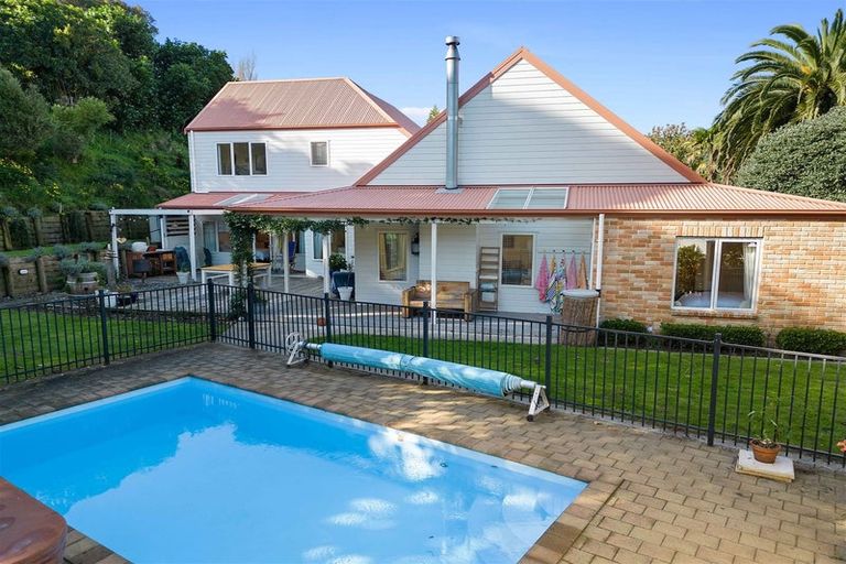 Photo of property in 6 Southleigh, Raumati South, Paraparaumu, 5032