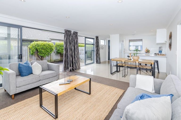 Photo of property in 35 Tupelo Street, Pukete, Hamilton, 3200