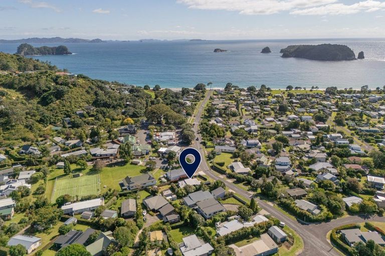 Photo of property in 56 Hahei Beach Road, Hahei, Whitianga, 3591