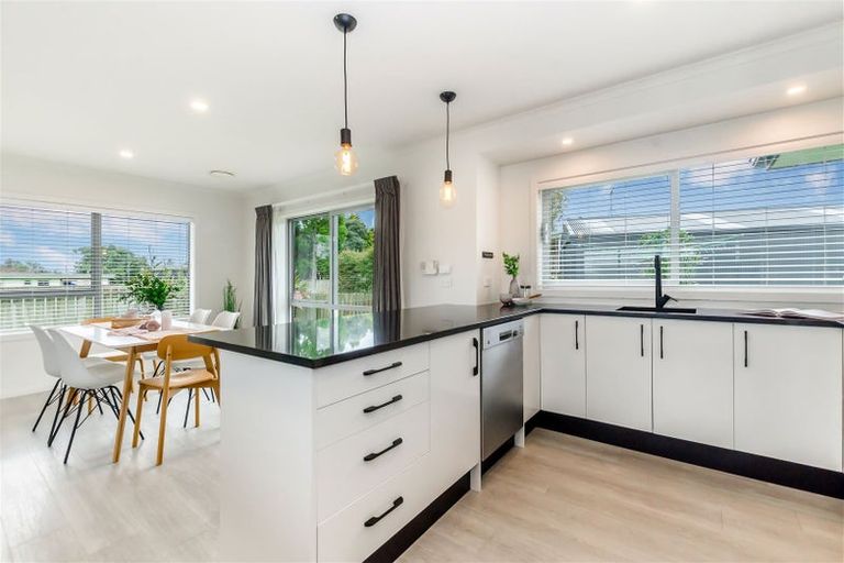 Photo of property in 1 Gardner Place, Otaki, 5512