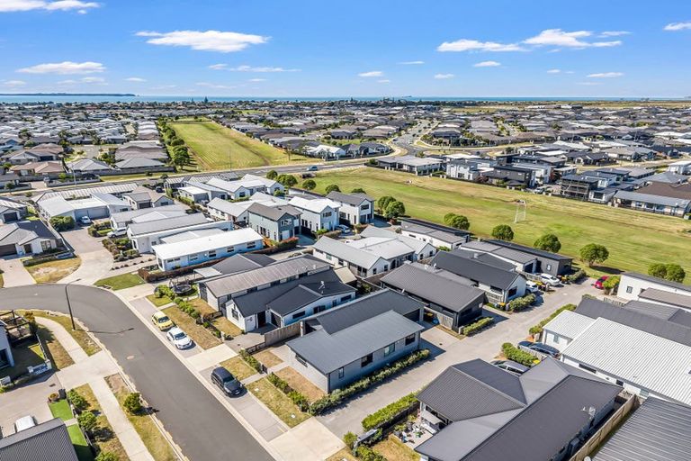 Photo of property in 1 Harp Place, Papamoa, 3118