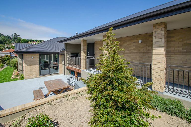 Photo of property in 11 Grandvista Drive, Green Island, Dunedin, 9018
