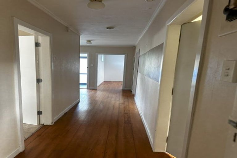 Photo of property in 62 Settlement Road, Papakura, 2110
