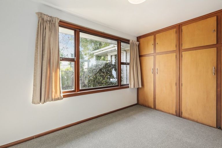 Photo of property in 2/7 Aileen Place, Upper Riccarton, Christchurch, 8041