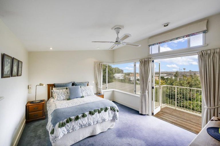 Photo of property in 2 Coleman Terrace, Hospital Hill, Napier, 4110