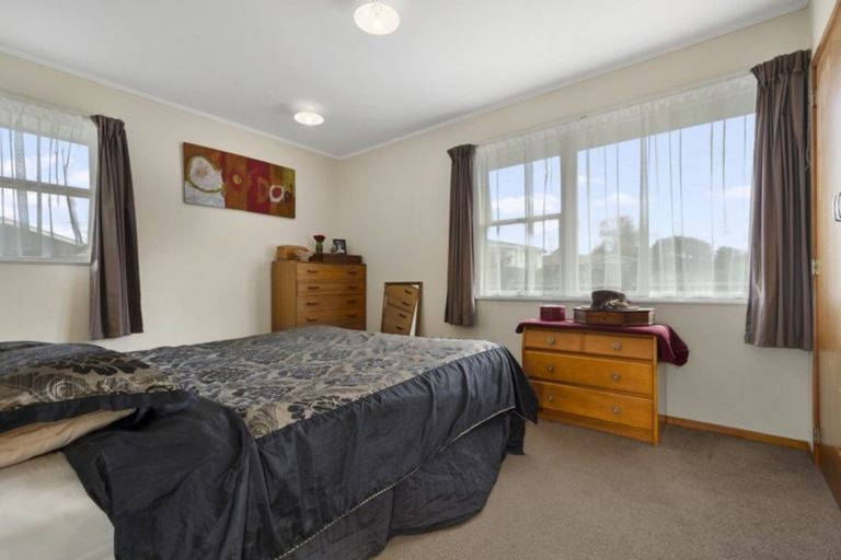 Photo of property in 30 Lee Street, Te Puke, 3119