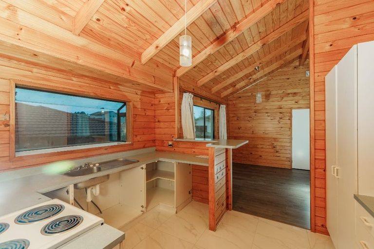 Photo of property in 24 Miriam Corban Heights, Henderson, Auckland, 0612