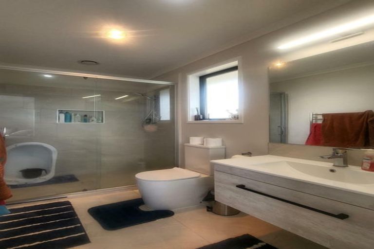 Photo of property in 112a Lisle Farm Drive, Pukekohe, 2120