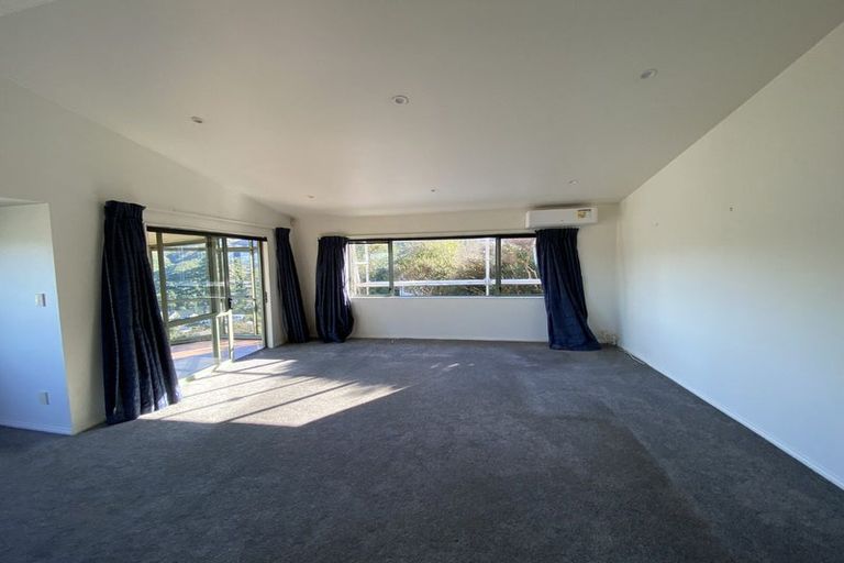 Photo of property in 9a Gavaskar Place, Khandallah, Wellington, 6035