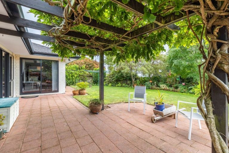 Photo of property in 6 Anderson Way, Highlands Park, New Plymouth, 4312