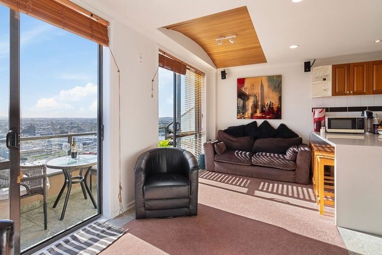 Photo of property in The Rennaissance, 16d/18 Ronwood Avenue, Manukau, Auckland, 2104