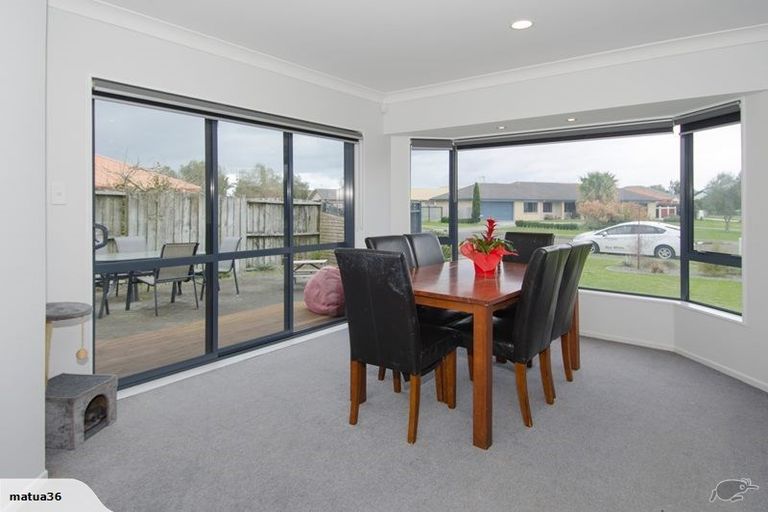 Photo of property in 31 Corinth Grove, Papamoa Beach, Papamoa, 3118
