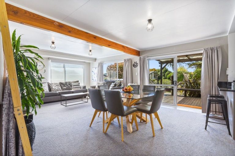 Photo of property in 14 Burton Place, Owhata, Rotorua, 3010