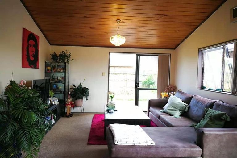 Photo of property in 4 Muriel Place, Ranui, Auckland, 0612