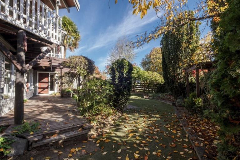 Photo of property in 2 Fox's Terrace, Arrowtown, 9302