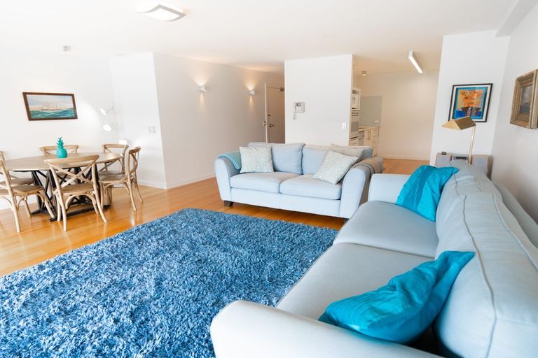 Photo of property in Aqua, 4/74 Oriental Parade, Oriental Bay, Wellington, 6011