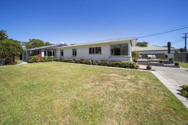 Photo of property in 5 Dorset Avenue, Westown, New Plymouth, 4310