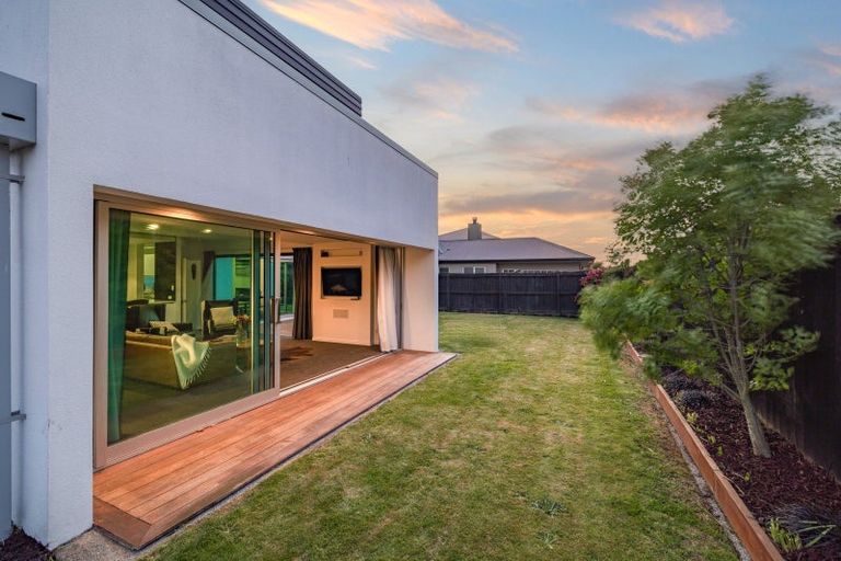 Photo of property in 12 Reka Street, Parklands, Christchurch, 8083