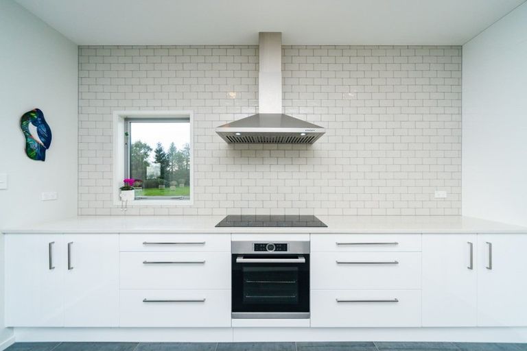 Photo of property in 74 Polson Hill Drive, Aokautere, Palmerston North, 4471