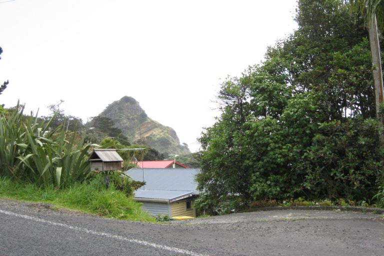 Photo of property in 57 Seaview Road, Piha, New Lynn, 0772