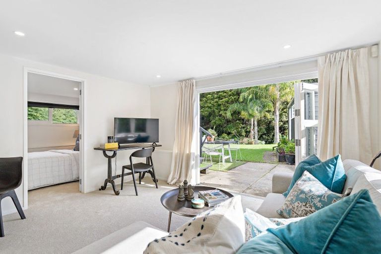 Photo of property in 17 Hillcrest Grove, Hillpark, Auckland, 2102