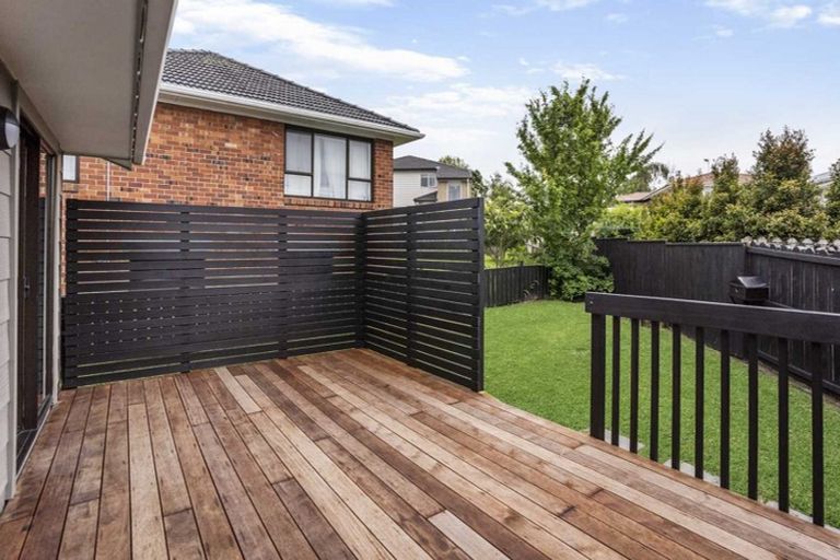 Photo of property in 1/1 Meadowvale Avenue, Forrest Hill, Auckland, 0620