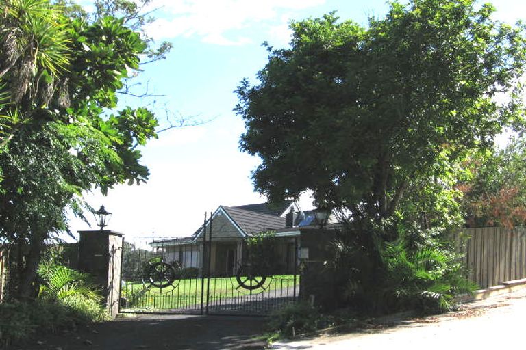 Photo of property in 59-61 Rock Isle Road, Torbay, Auckland, 0630