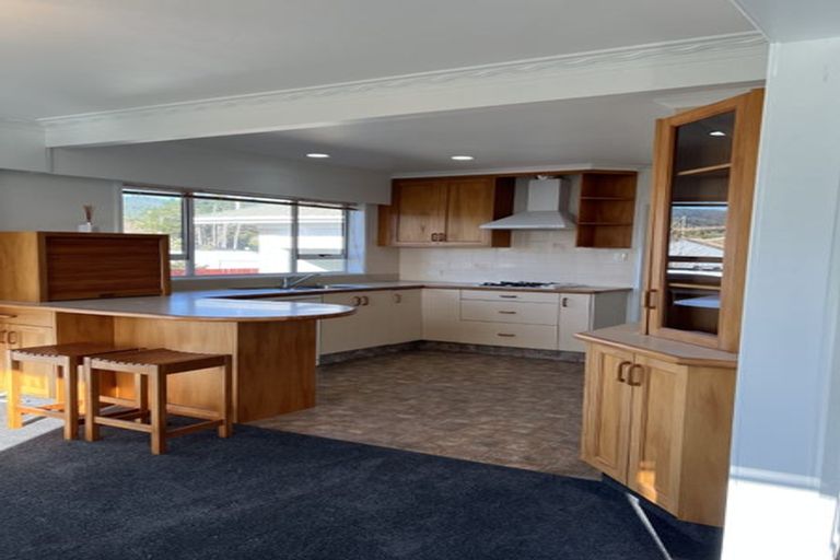 Photo of property in 54 Wairau Road, Oakura, 4314