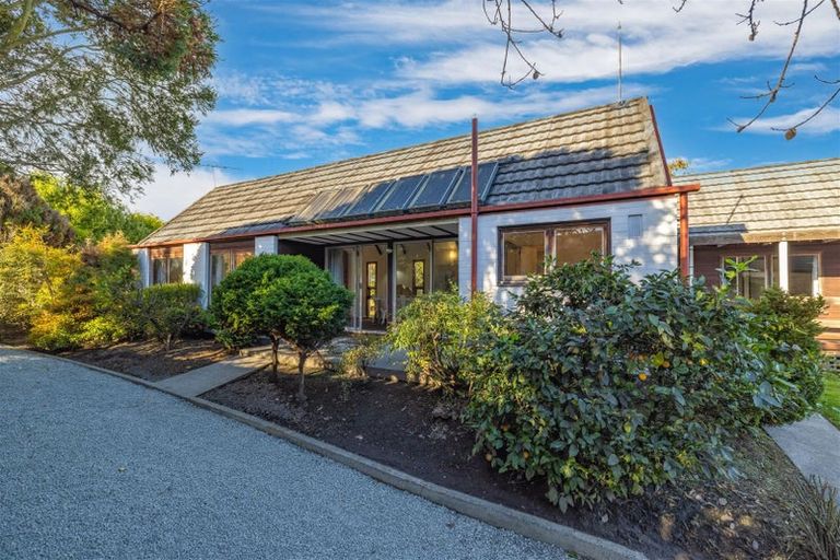 Photo of property in 385 Yaldhurst Road, Russley, Christchurch, 8042