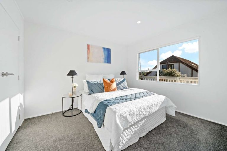 Photo of property in 2/52 Cherry Road, Bucklands Beach, Auckland, 2014