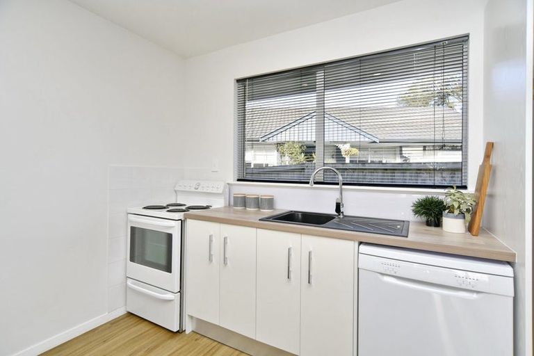 Photo of property in 216 Hendersons Road, Hoon Hay, Christchurch, 8025