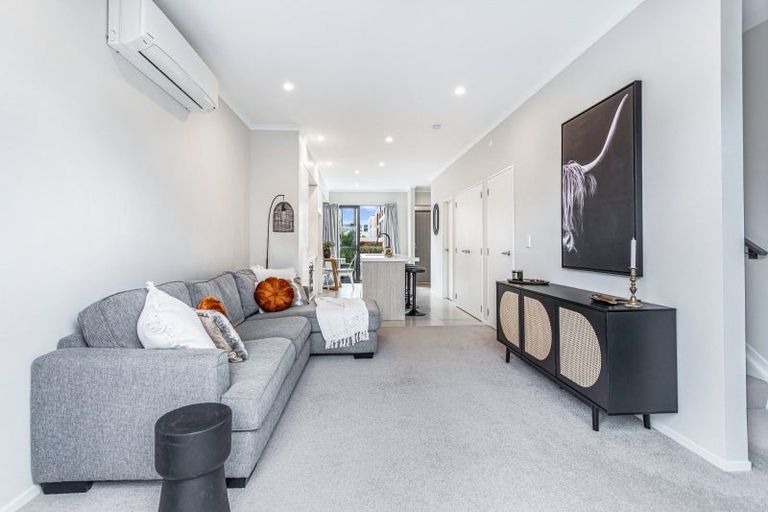 Photo of property in 37 Nugget Avenue, Hobsonville, Auckland, 0616