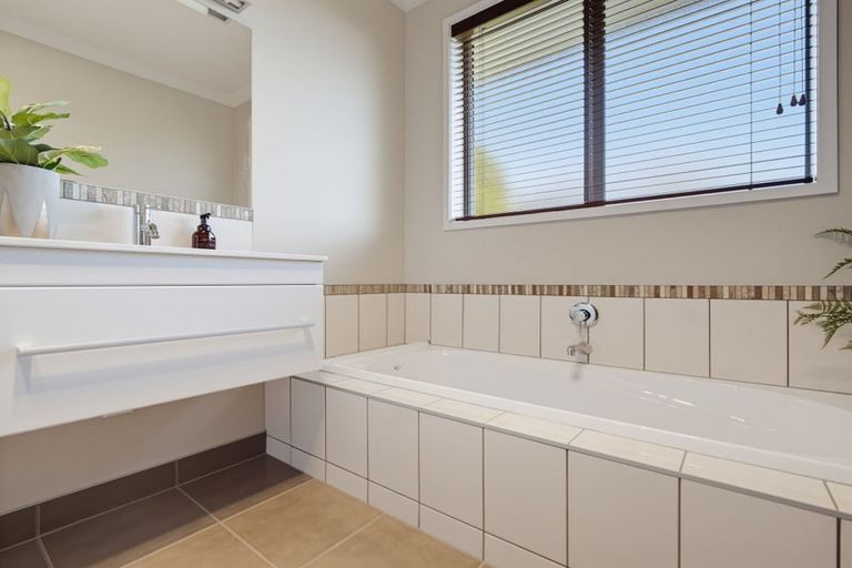 Photo of property in 28 Stockmans Road, Morrinsville, 3371