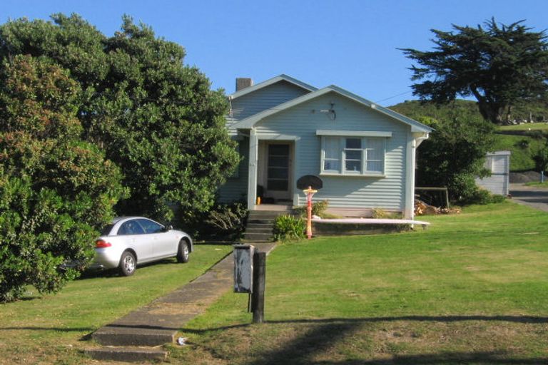 Photo of property in 65 Ngatitoa Street, Takapuwahia, Porirua, 5022